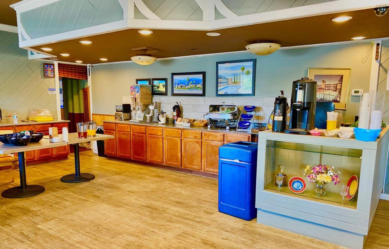 Days Inn By Wyndham Pensacola - Historic Downtown Exterior foto