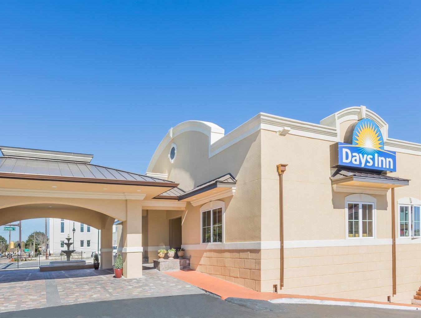 Days Inn By Wyndham Pensacola - Historic Downtown Exterior foto